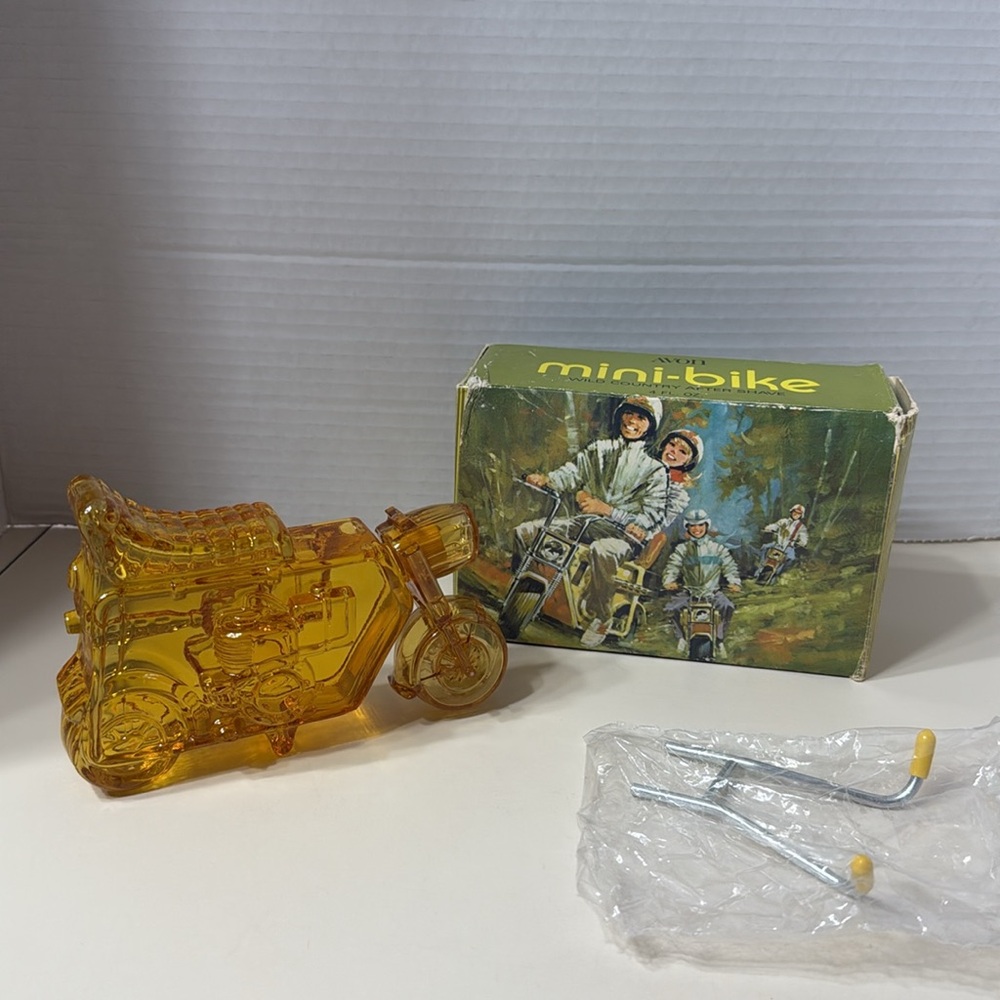 Avon Mini-Bike Amber Glass Wild Country After Shave Decanter With Box Full